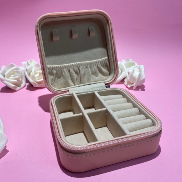 Jewelry Case - Jewelry Storage - Picture 7 of 11